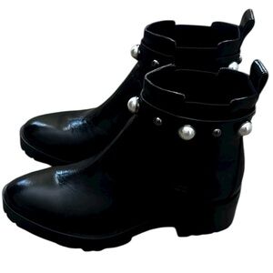Karl Lagerfeld Paris Pola Black Pearl Studded Ankle Boots Lug Sole 8.5 New